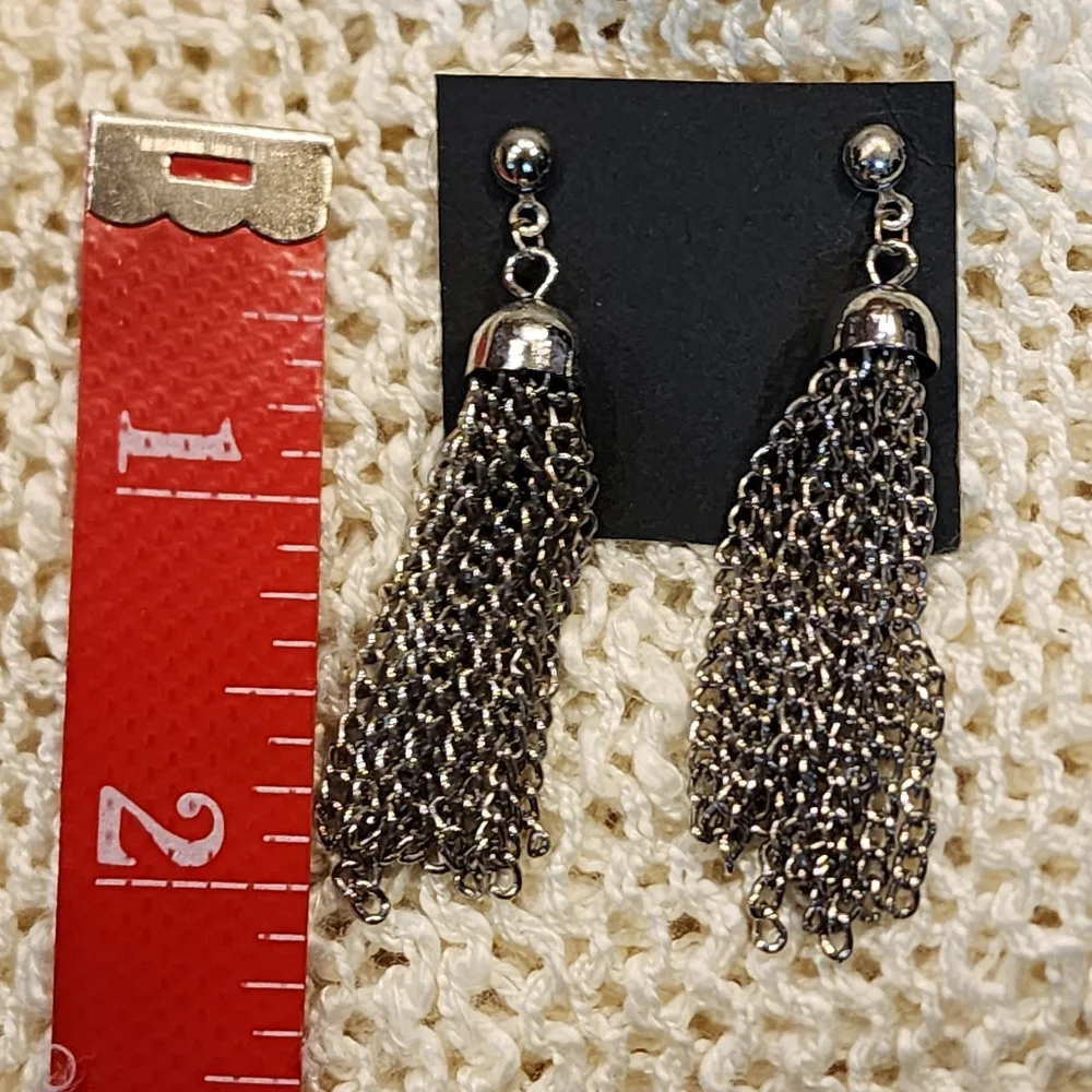 Vintage Silver Tone Dangle Drop Chain Pierced Earrings